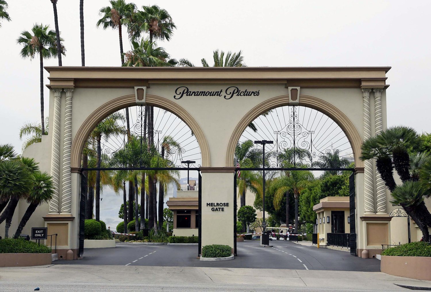 Oregon, 11 other states reach settlement with Paramount, Warner Bros. over merger