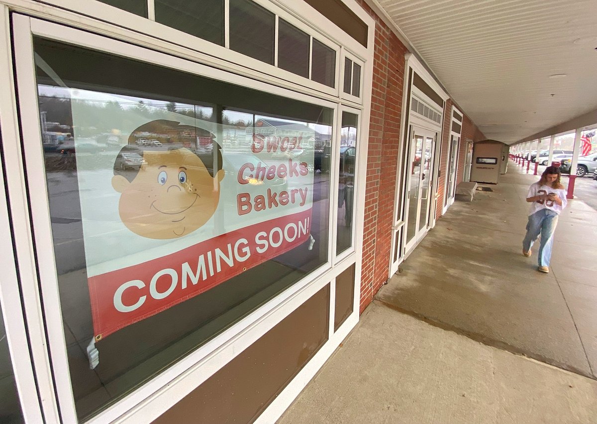 A popular eastern Maine bakery chain has closed its Ellsworth shop