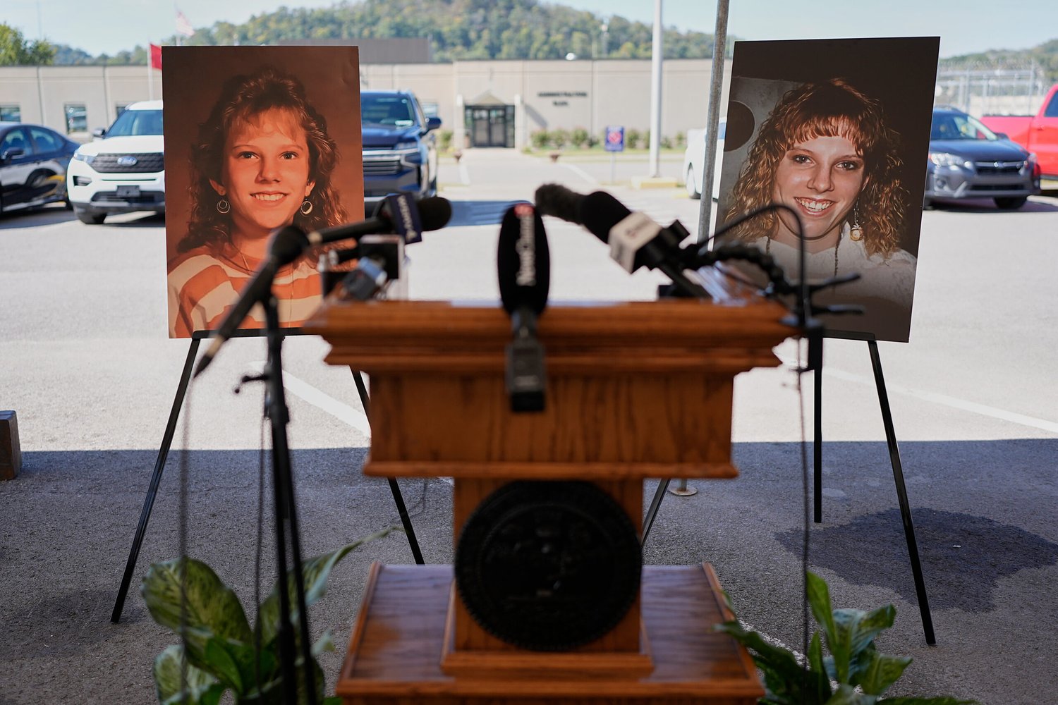 Christa Pike on a ventilator and unconscious after failed execution in Tennessee, attorneys say