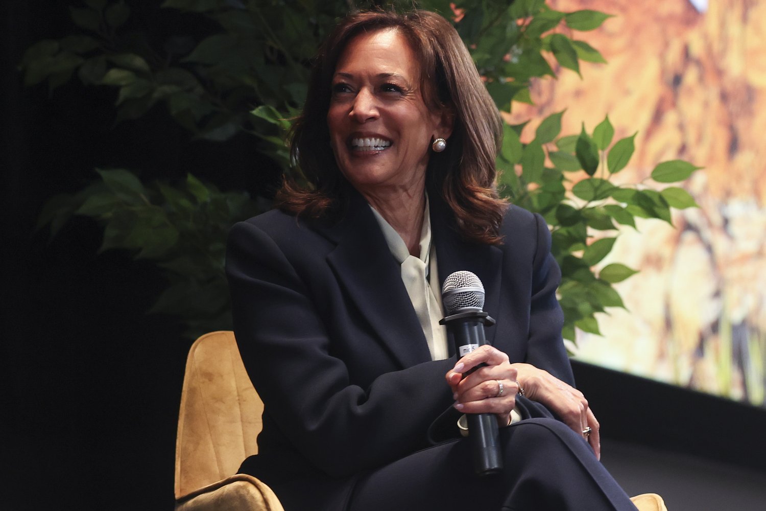 Harris plays coy when directly asked about White House run: ‘Oh, girl, come on’