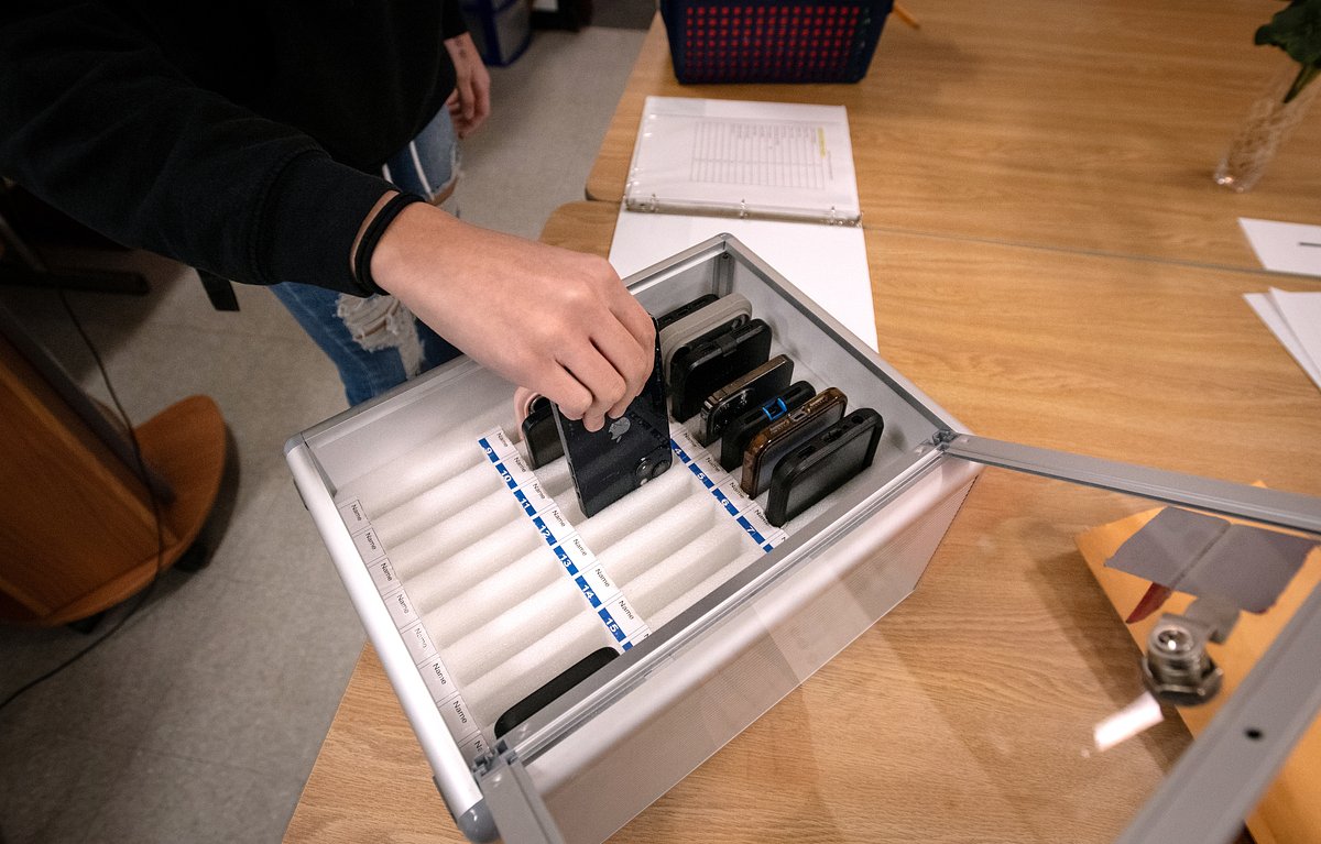 Maine's statewide school cell phone ban isn't enough