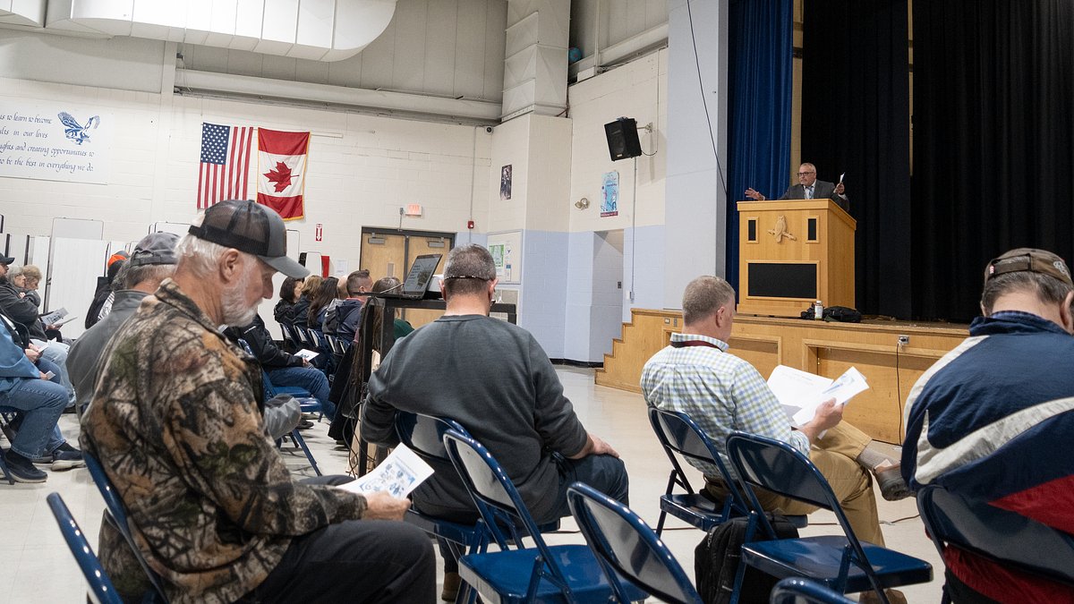 Aroostook school officials seek site for proposed new school
