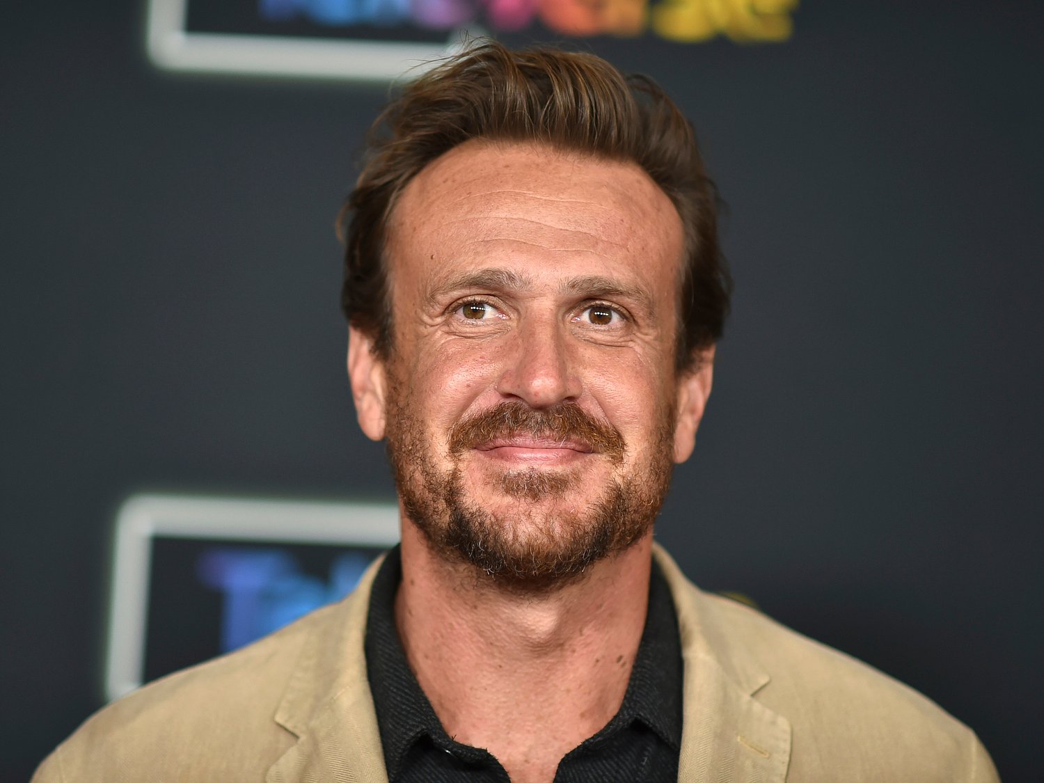 Popular actor, 46, marries girlfriend in private ceremony