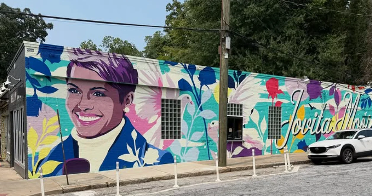 New Jovita Moore mural unveiled at Bellwood Coffee in Grant Park