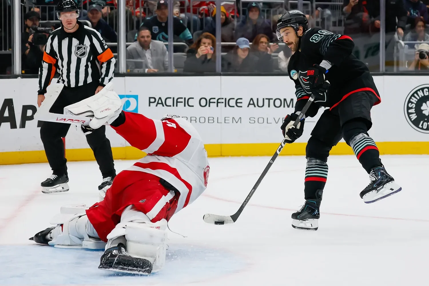 Seattle Kraken beat Red Wings in shootout after blowing late lead