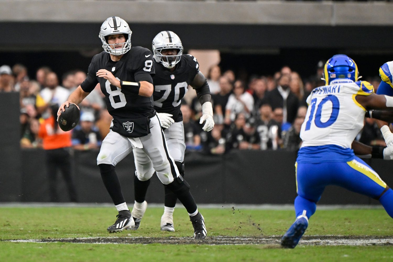 Raiders coach Klint Kubiak shuts down QB talk. Kirk Cousins remains the starter