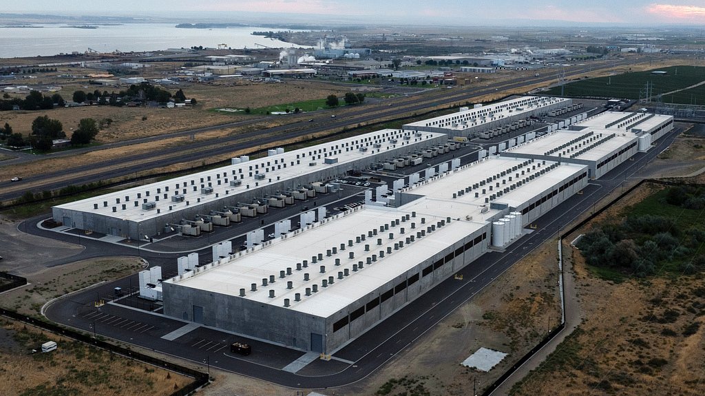 As gas plants rise to power AI, renewable energy allies are fighting for cleaner alternatives