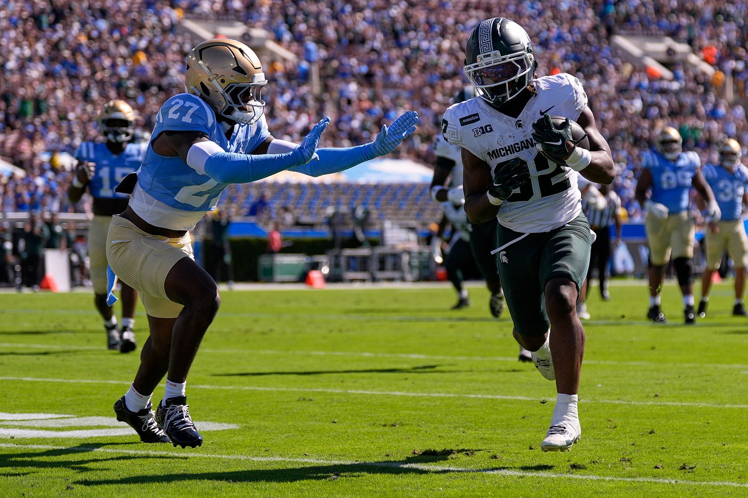 Michigan State shrinks vs. No. 9 UCLA, extends losing streak: Live updates recap