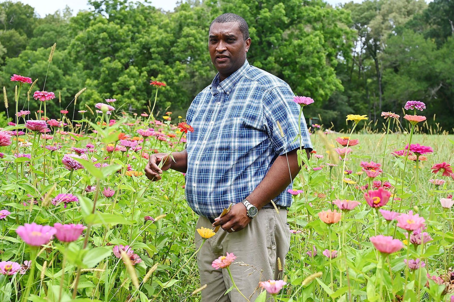 Sweet as Kickapoo Honey: Civil engineer finds harmony as a beekeeper 