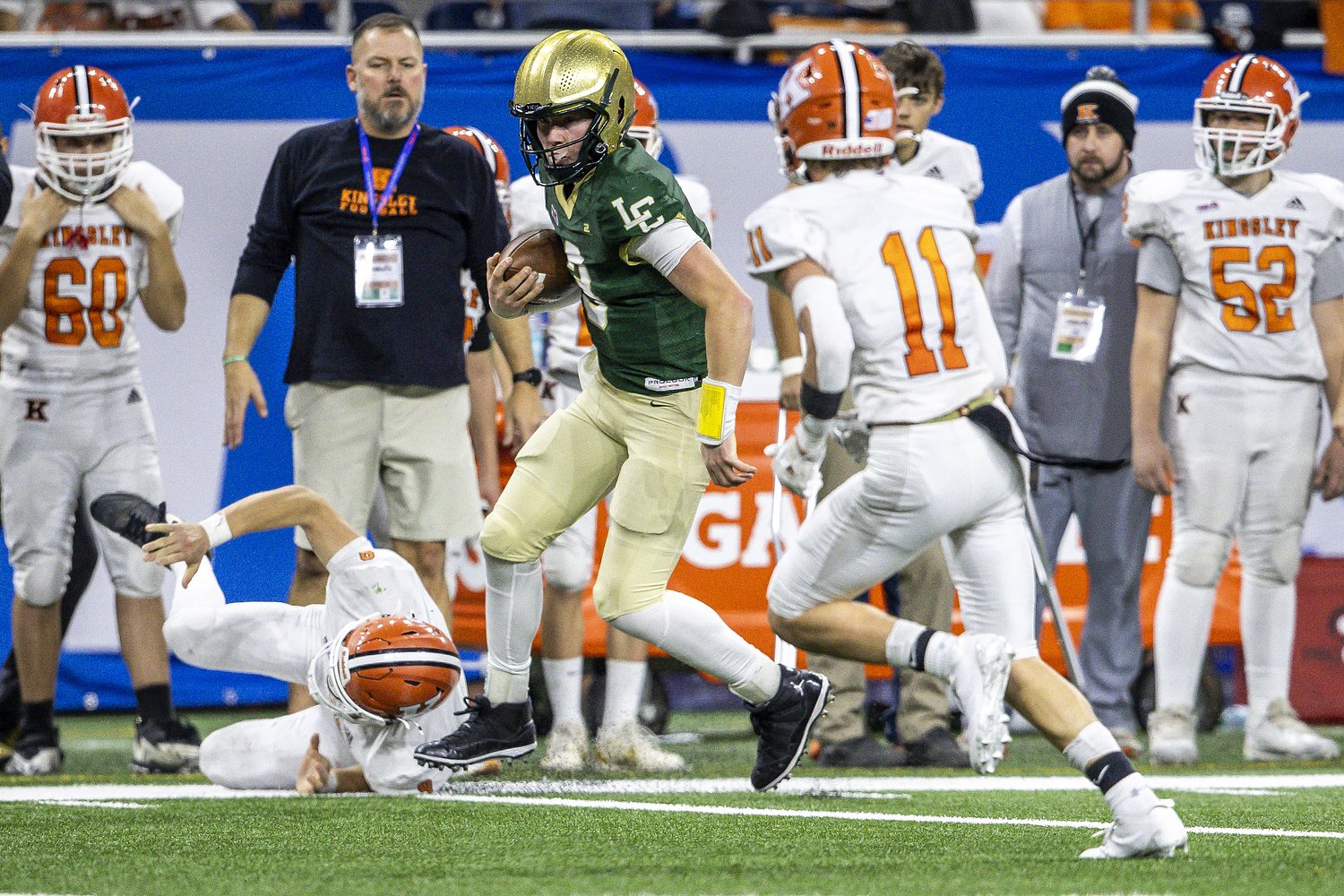 Best quarterbacks in Michigan Division 6 and Division 7 high school football entering 2026