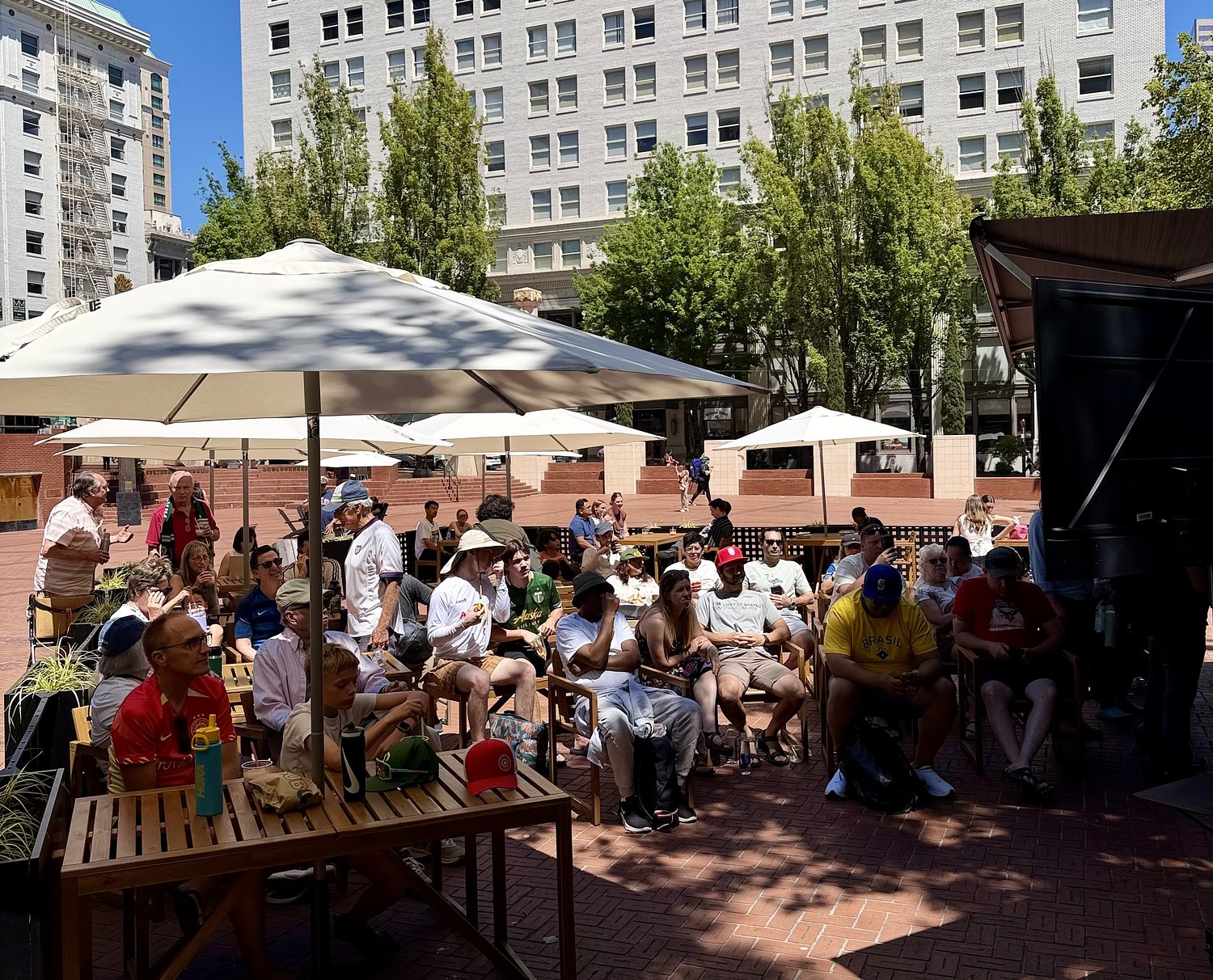 ‘Portland’s patio’: Beer garden, boozy beverage cart settles into downtown