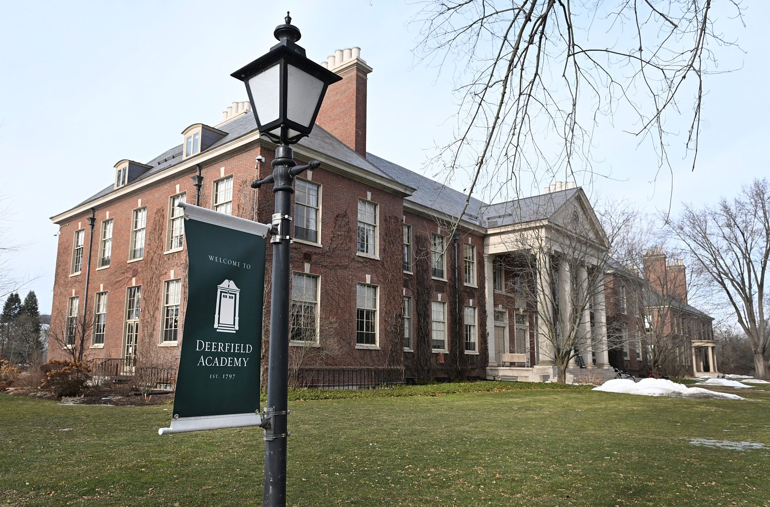 Deerfield Academy transitioning to full boarding school