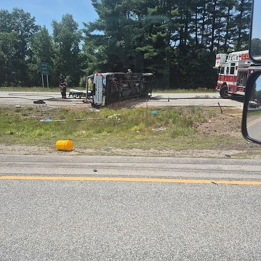 Multi-vehicle crash halts traffic on I-93 South in Concord
