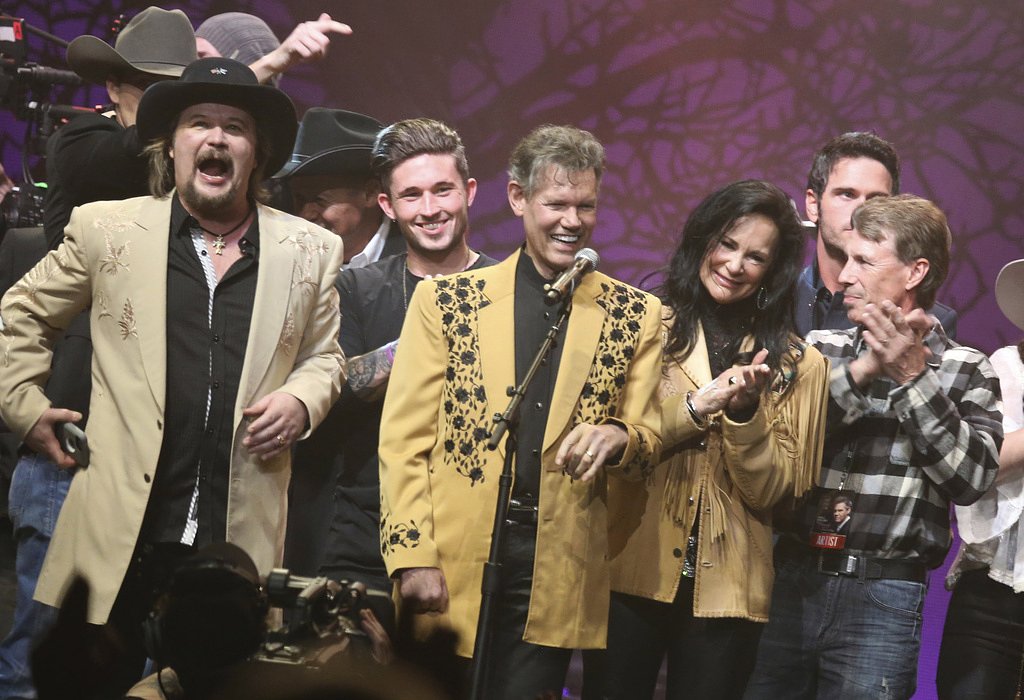 Country music icon addresses fans after serious illness: ‘It’s been a rough go’