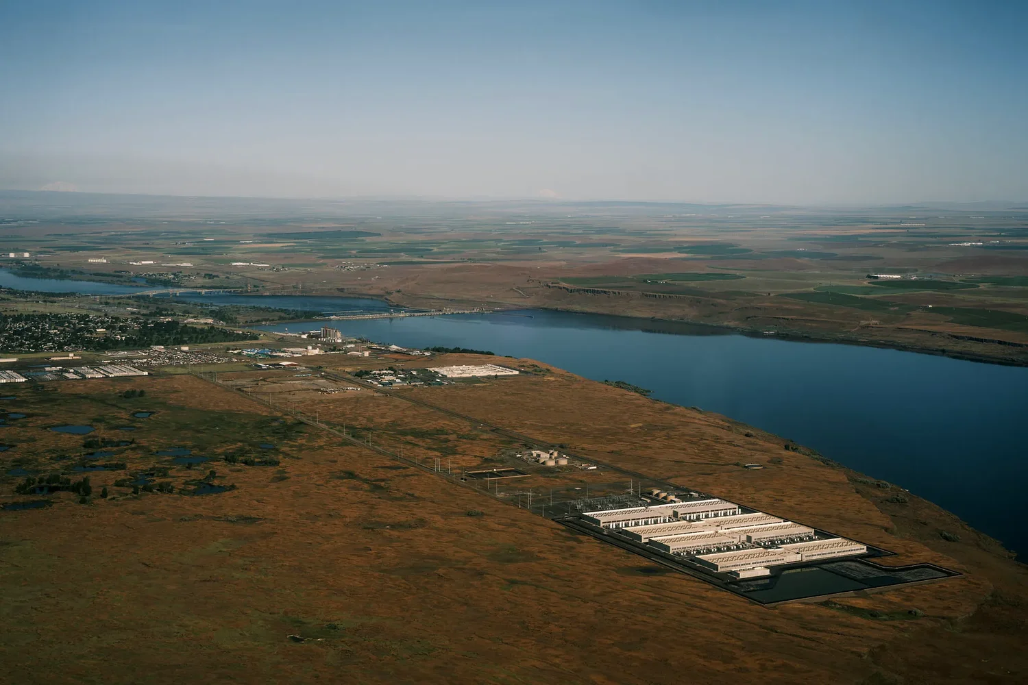 Kotek data center advisers won’t say ‘moratorium,’ want more state-local partnership, transparency