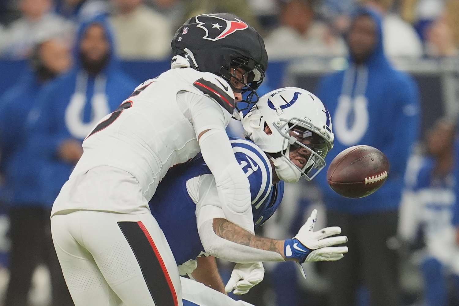 Why did Texans defender wear special helmet against Colts?