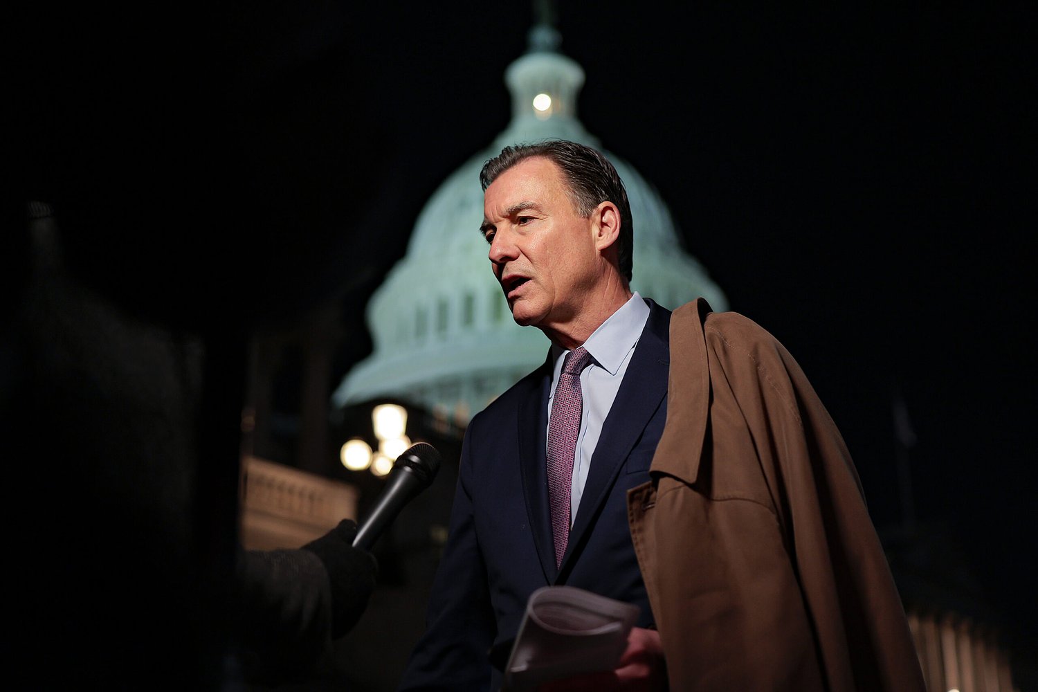 Tom Suozzi introduces federal buffer zone bill protecting synagogues, religious institutions