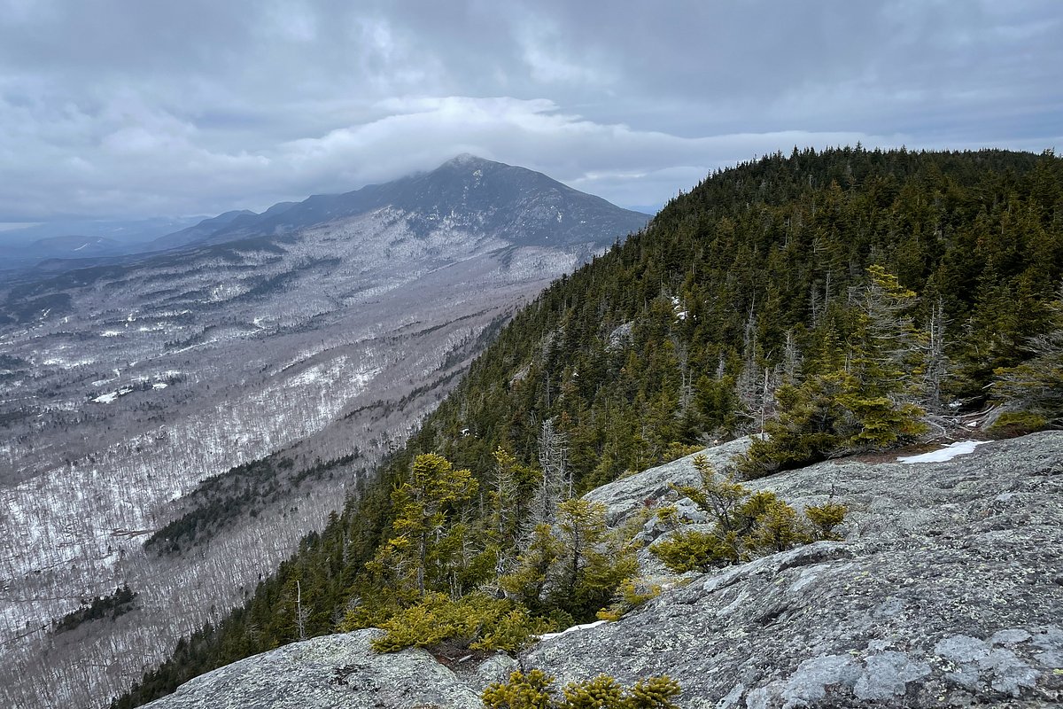 This ‘little’ mountain in western Maine is a great winter trek