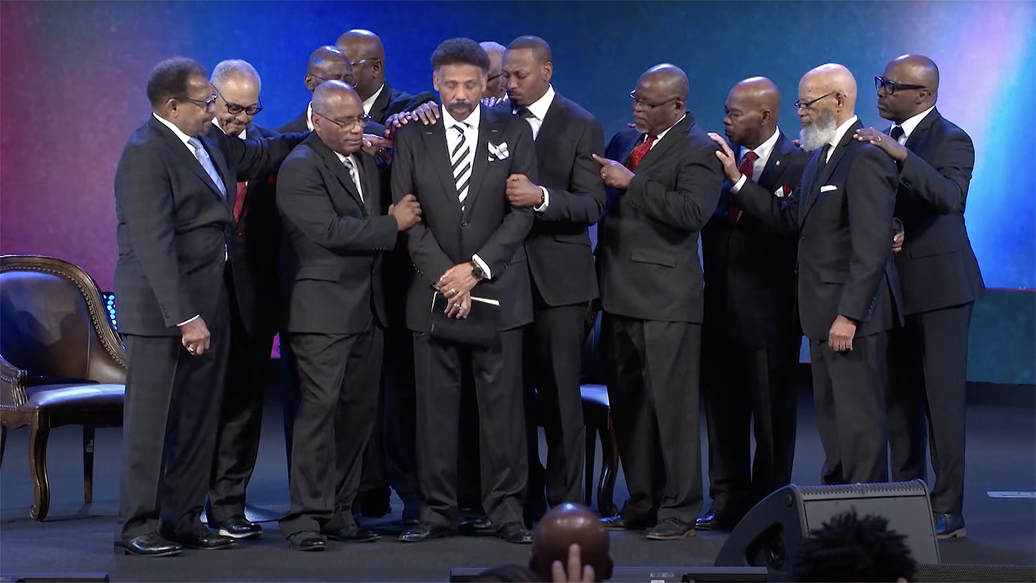 Tony Evans will no longer lead Dallas megachurch after restoration process for ‘sin’