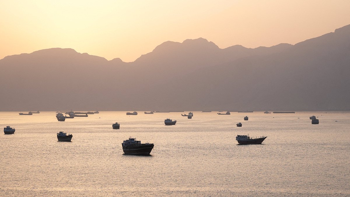 Hormuz standoff drives oil higher as Iran-US peace hopes ebb