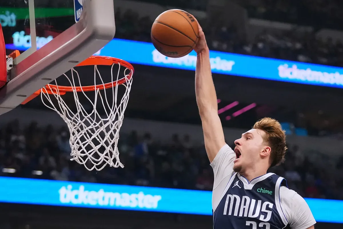 Watch Cooper Flagg’s 1st dunks of 2026