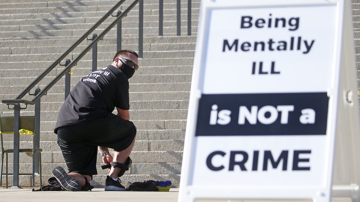 Letter: Address mental health to reduce crime