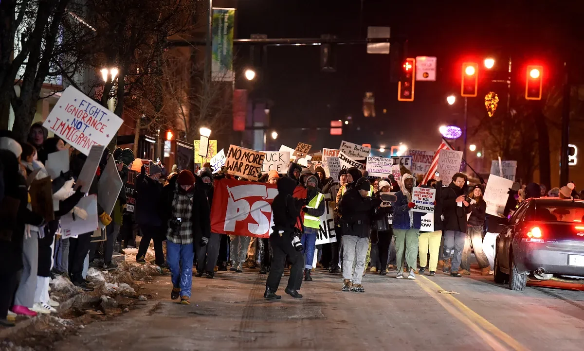 More than 1,000 people protest ICE surge in downtown Portland