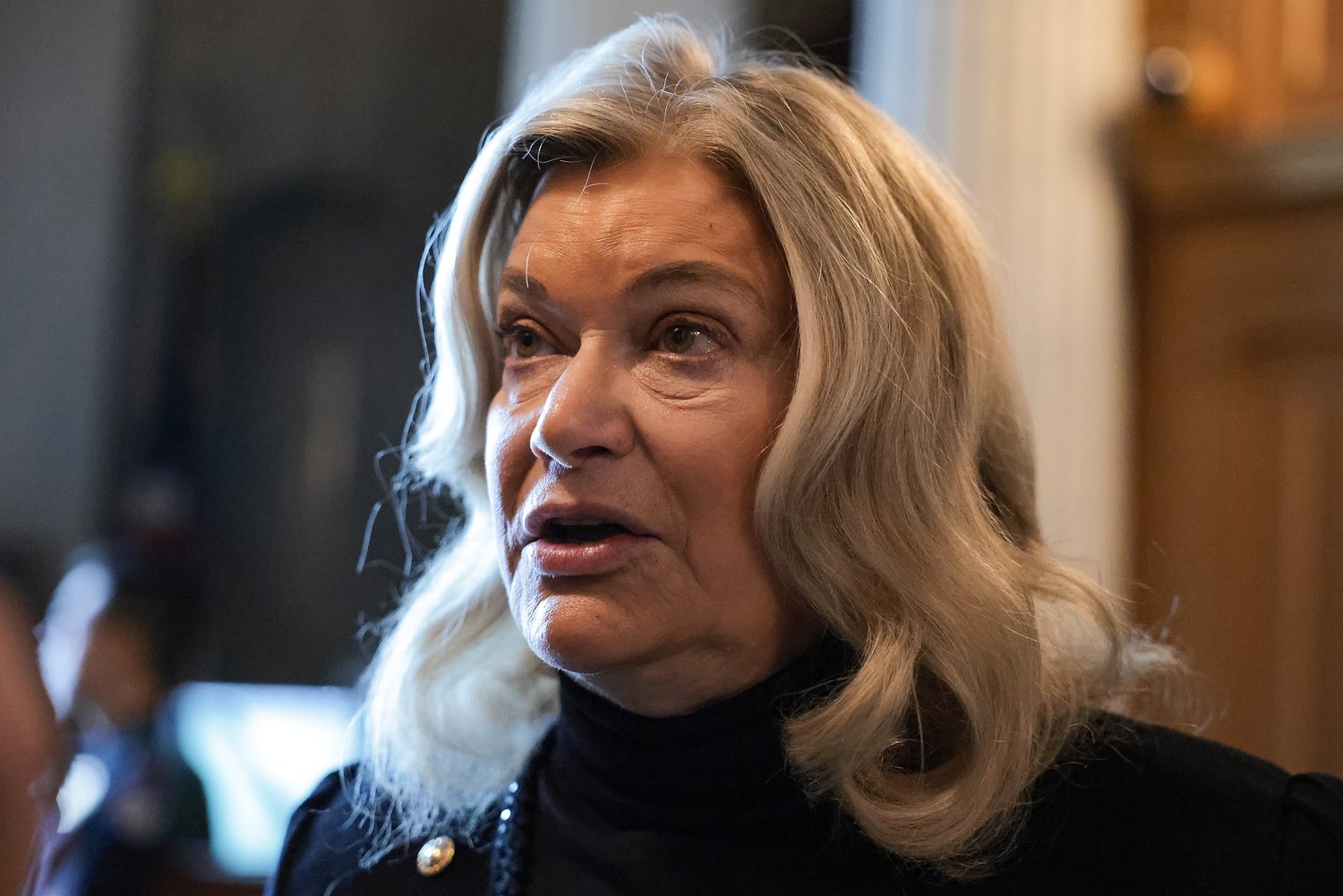 Sen. Lummis to introduce legislation barring the NEA from engaging in politics or lobbying