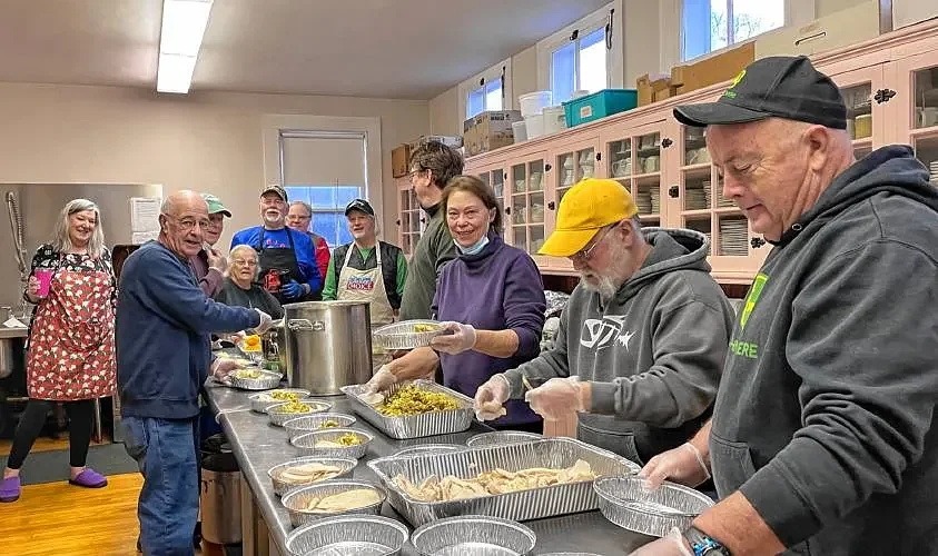 South County Senior Center seeks volunteers to help with Christmas meals