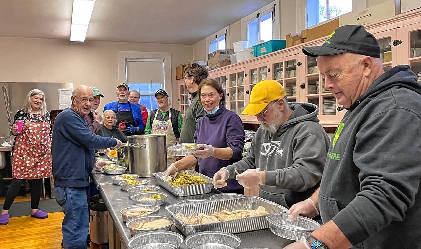 South County Senior Center seeks volunteers to help with Christmas meals