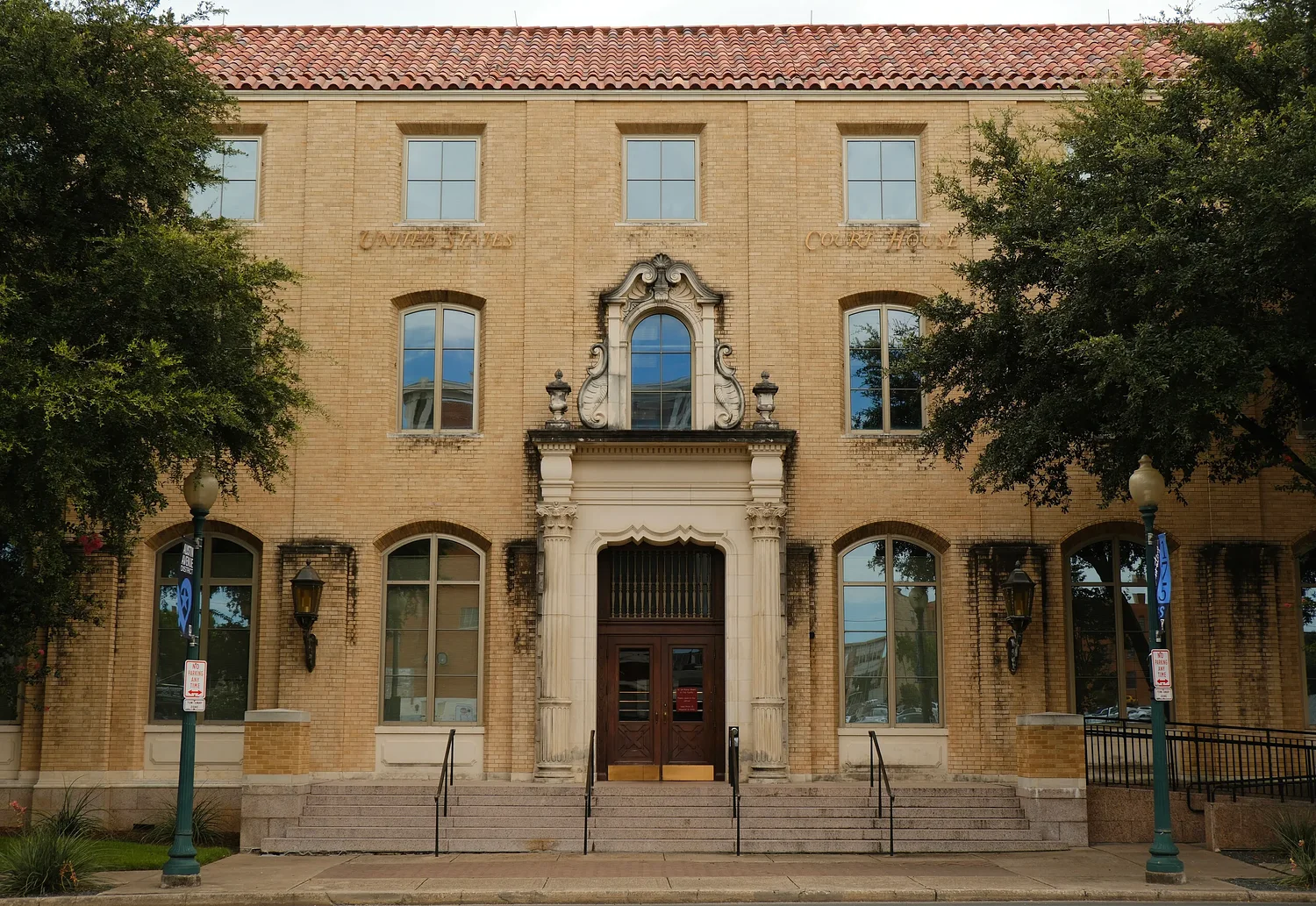 Waco JP who refused same-sex weddings targets gay marriage rights in federal lawsuit