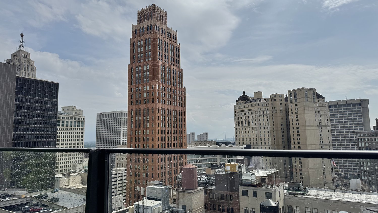 What the views look like atop downtown Detroit’s new rooftop bar along Woodward