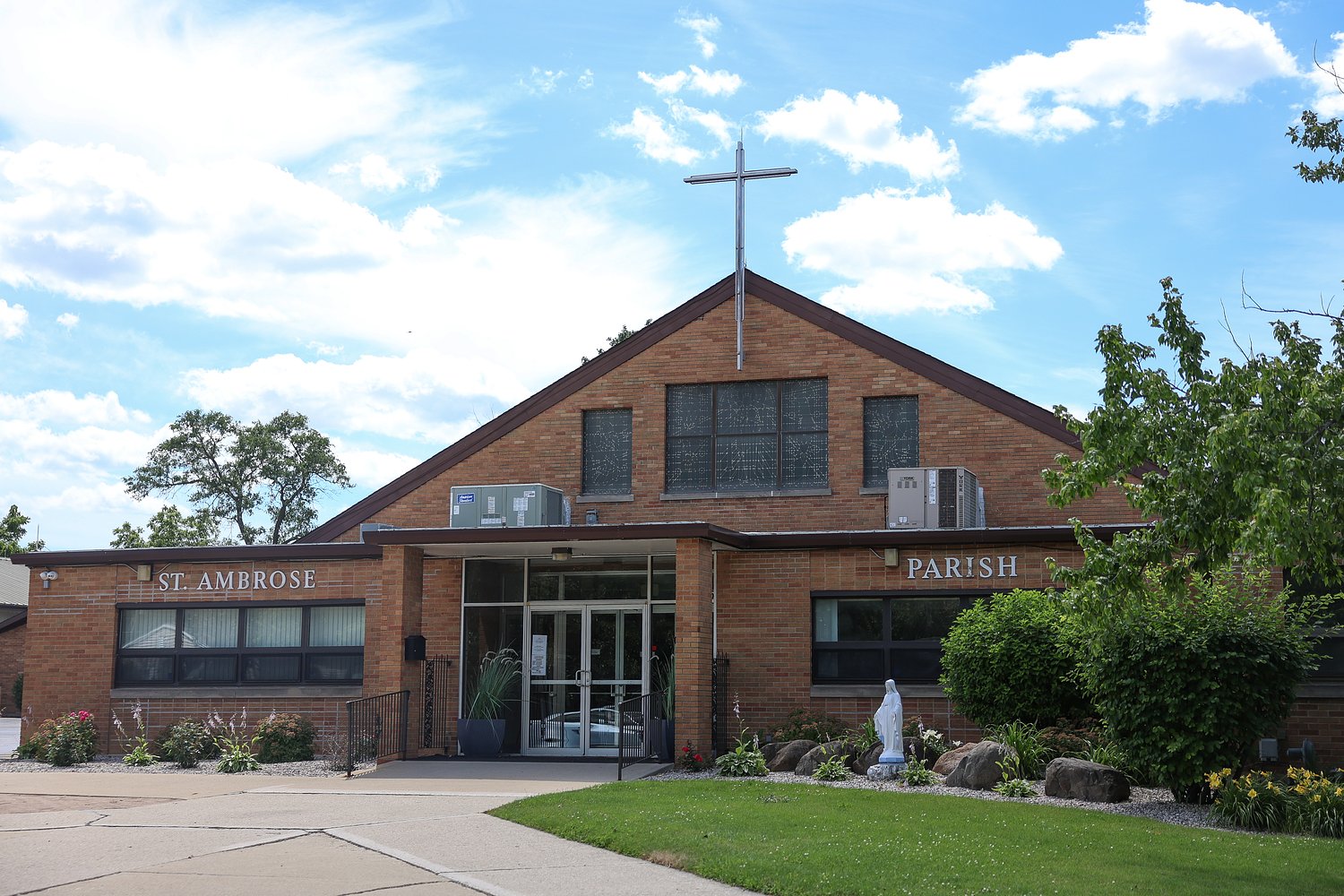Masses at Crest Hill’s St. Carlo Acutis parish to continue following death of pastor over the weekend