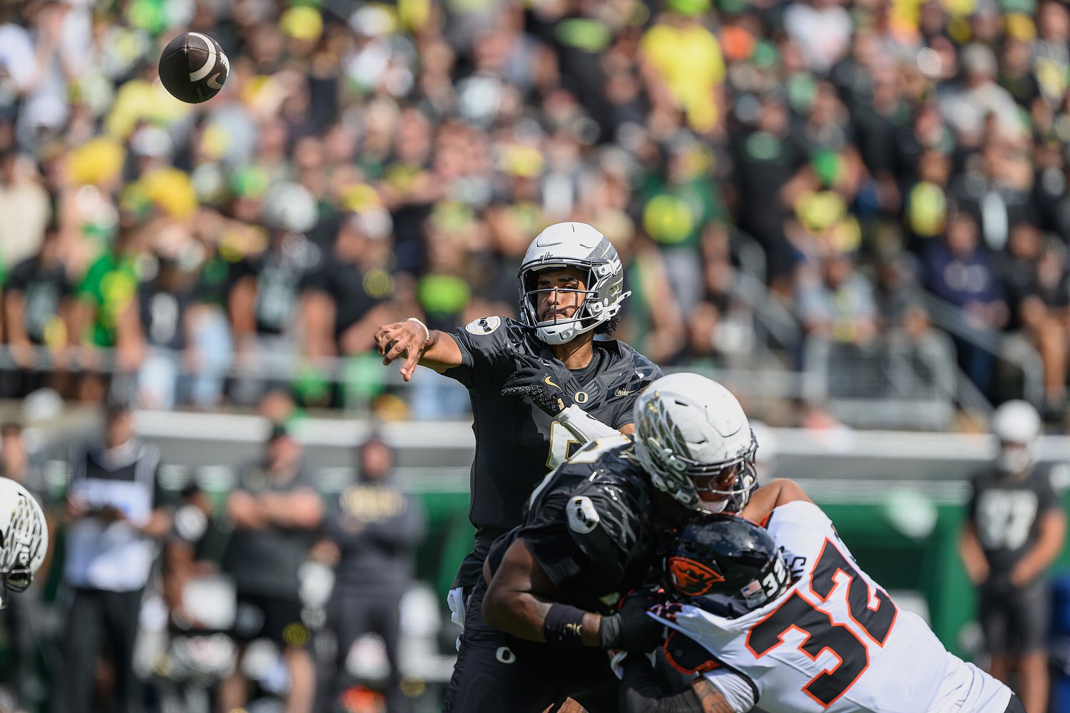 Oregon’s riches on full display as Ducks breeze past Oregon State
