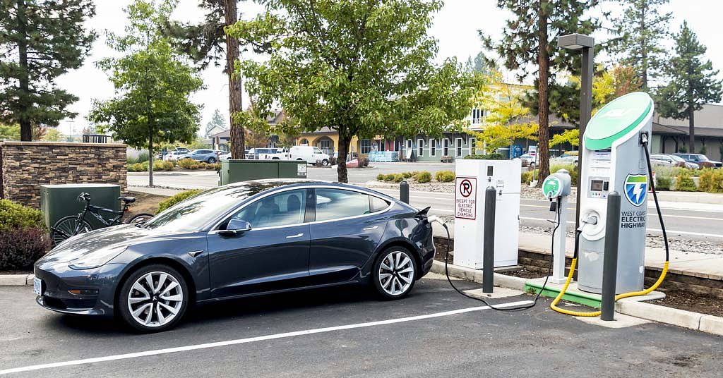 Wash. could lose $71 million, Oregon $52 million, in federal move to block EV charger aid