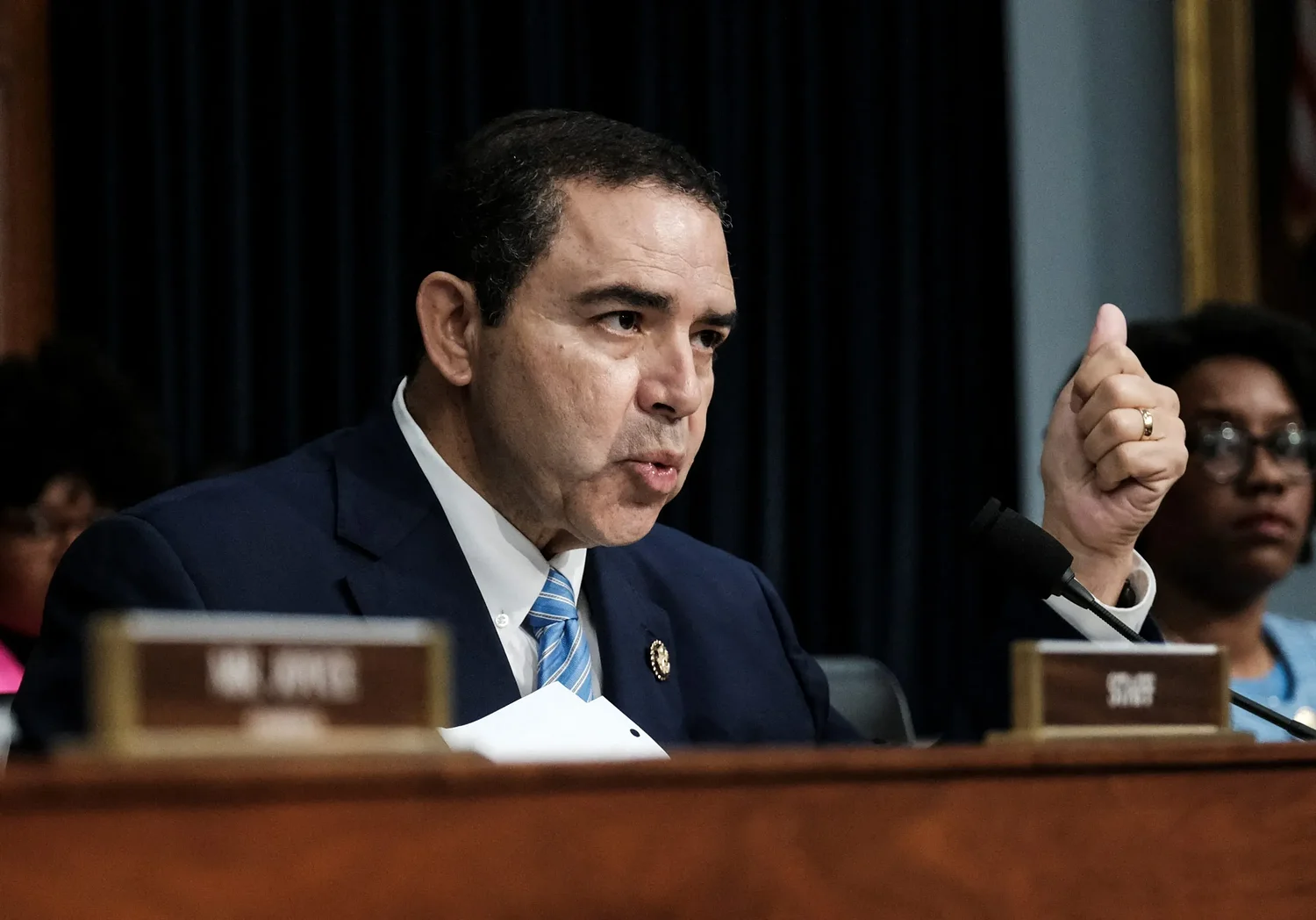 Henry Cuellar faces scant opposition in South Texas Democratic primary