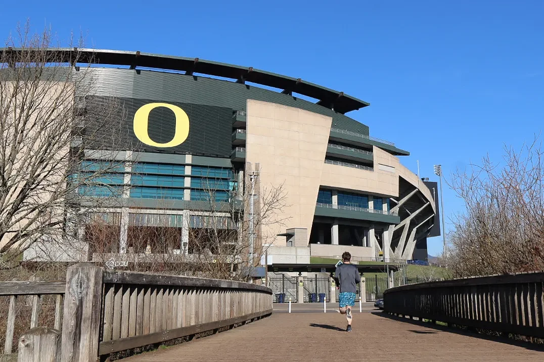 Autzen footbridge to reopen for two months