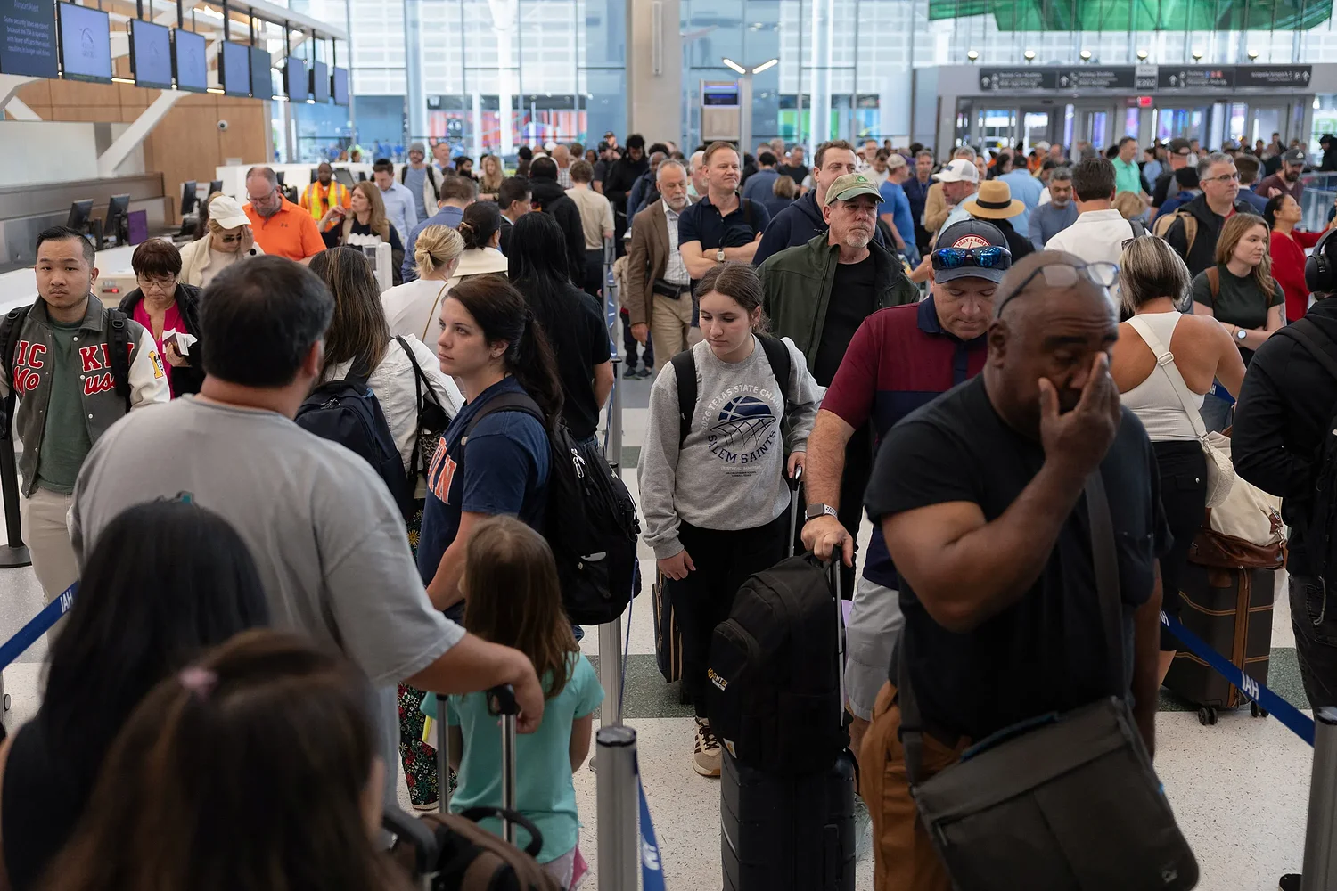 Long lines linger at Houston’s biggest airport as TSA agents miss work during partial government shutdown