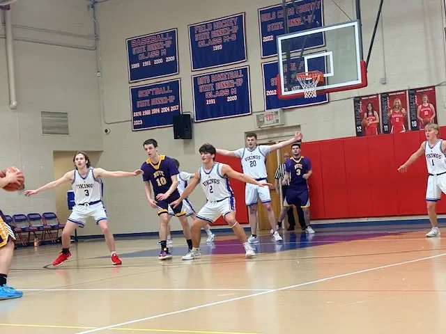 Mascenic Boys Basketball team advances to Division IV quarter-finals