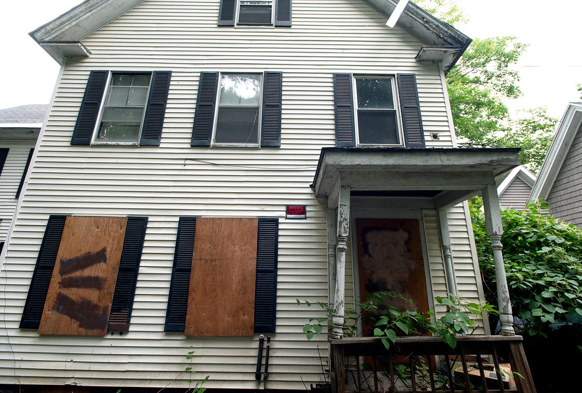 There are fewer vacant houses in Maine, but it’s not helping homebuyers