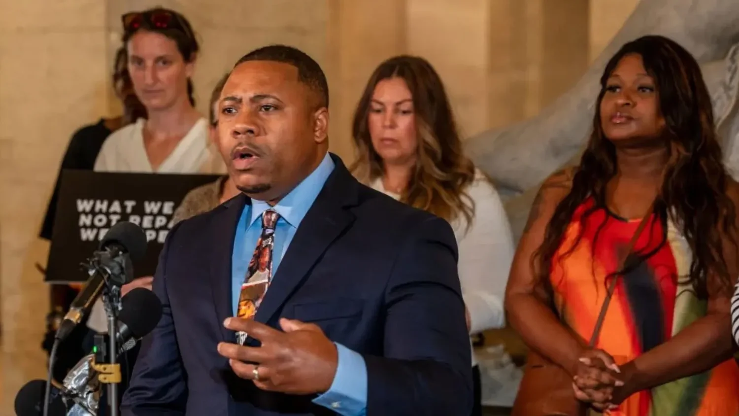 MPD under fire for promoting officer who killed Amir Locke