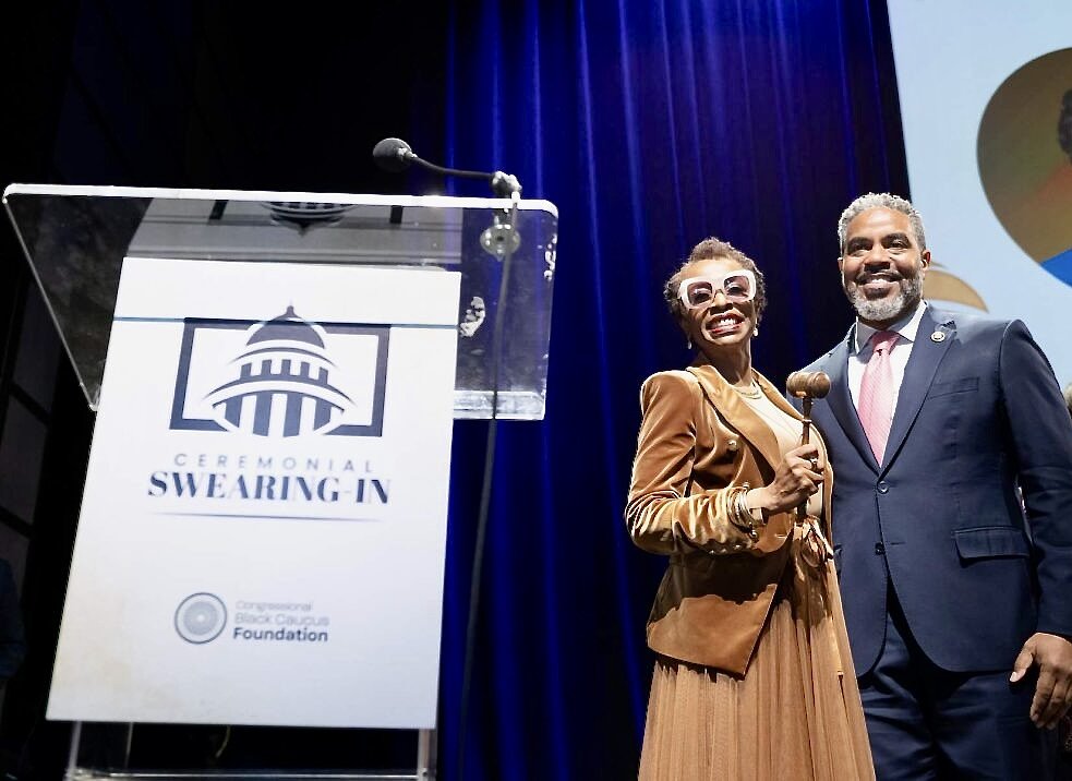 Congressional Black Caucus welcomes new members at swearing-in ceremony