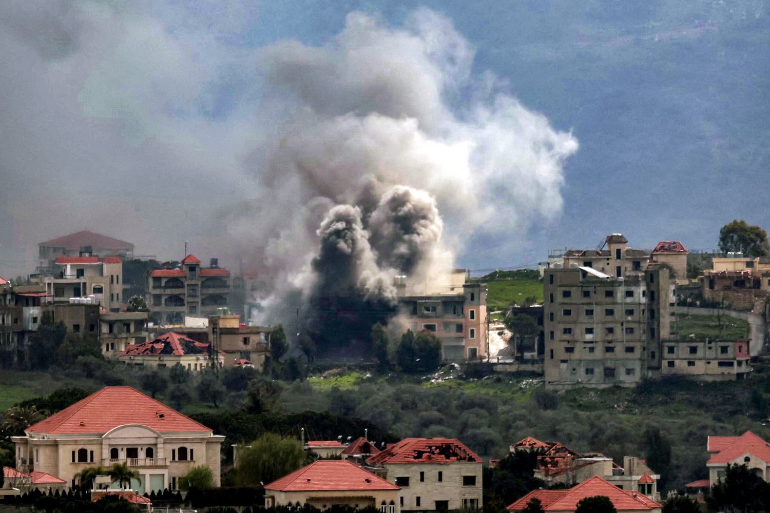 Israel announces willingness to enter peace talks with Lebanon
