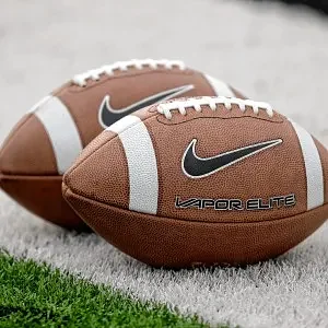 HS Football: Monument Mountain handles Mahar in opener, 34-6
