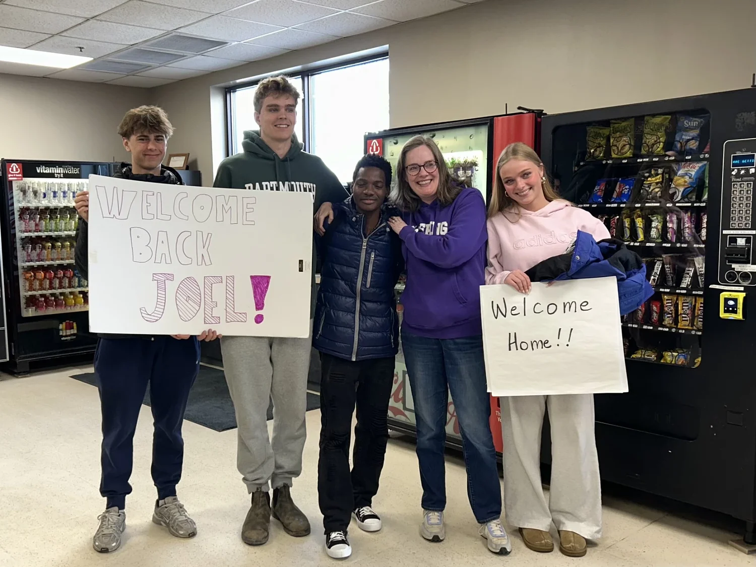 Mother and 2 kids back in Maine after 4 months in ICE detention
