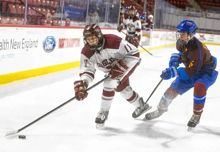 H.S. Roundup: Easthampton hockey dominates Agawam with 7-0 victory