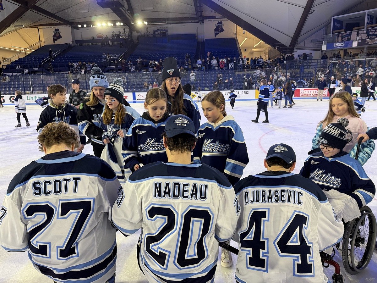 UMaine hockey fans and players enjoy ‘incredible’ chance to meet on the ice