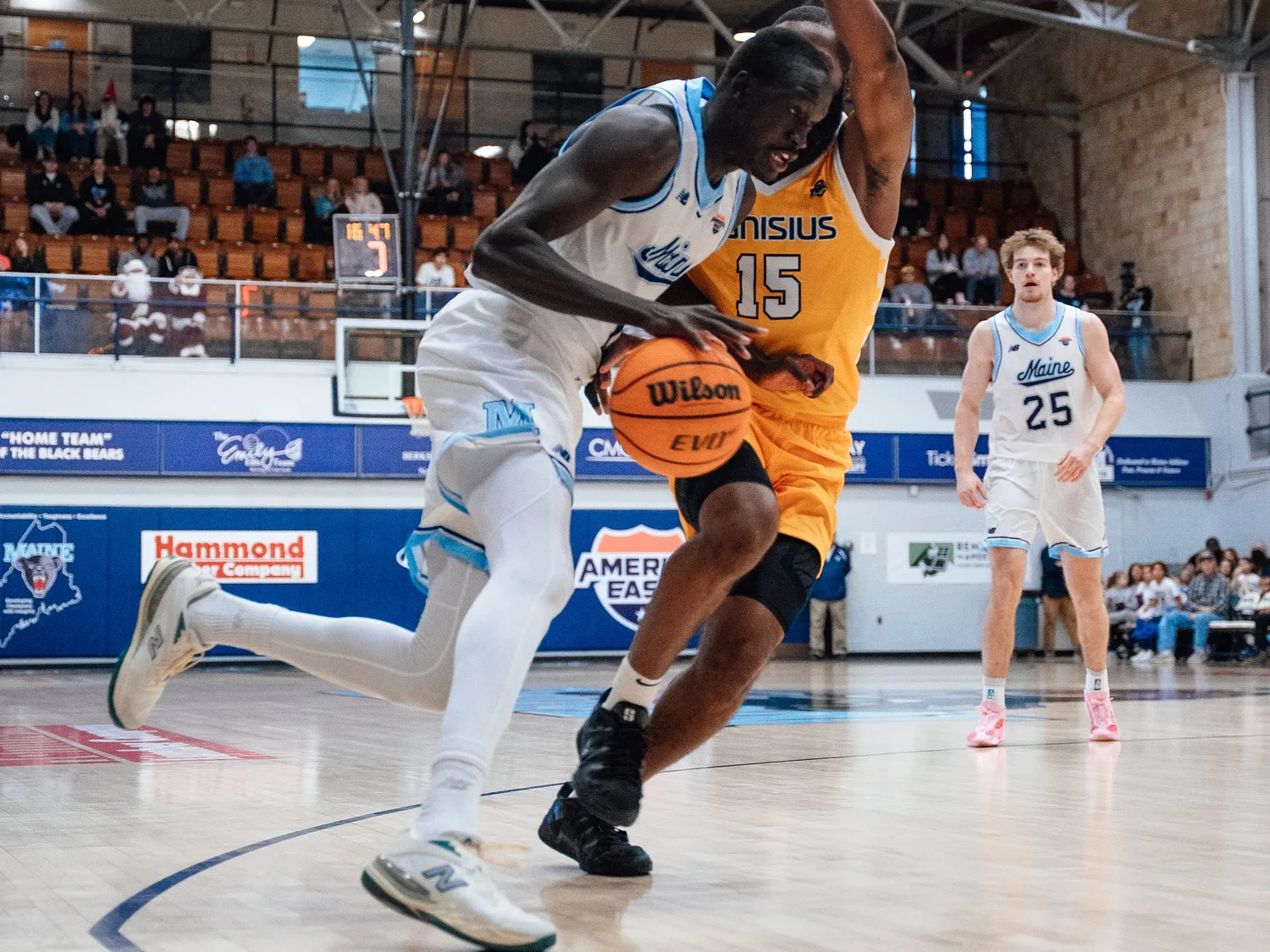 UMaine men’s basketball drops to 1-12 after loss to Canisius 