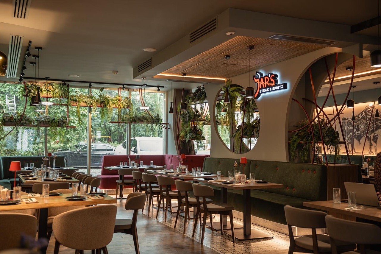 Atmosferă de sărbătoare și gust autentic la Jar’s Steak & Spritz – Christmas Party, sală de conferințe și preparate din carne de vită premium