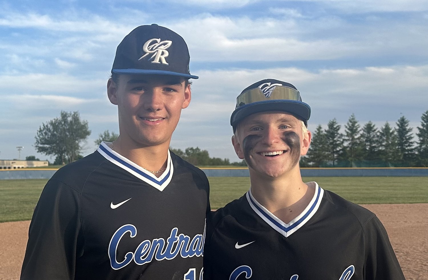 Burlington Central scores four in first inning, holds on late to take down Kaneland in regional semifinals